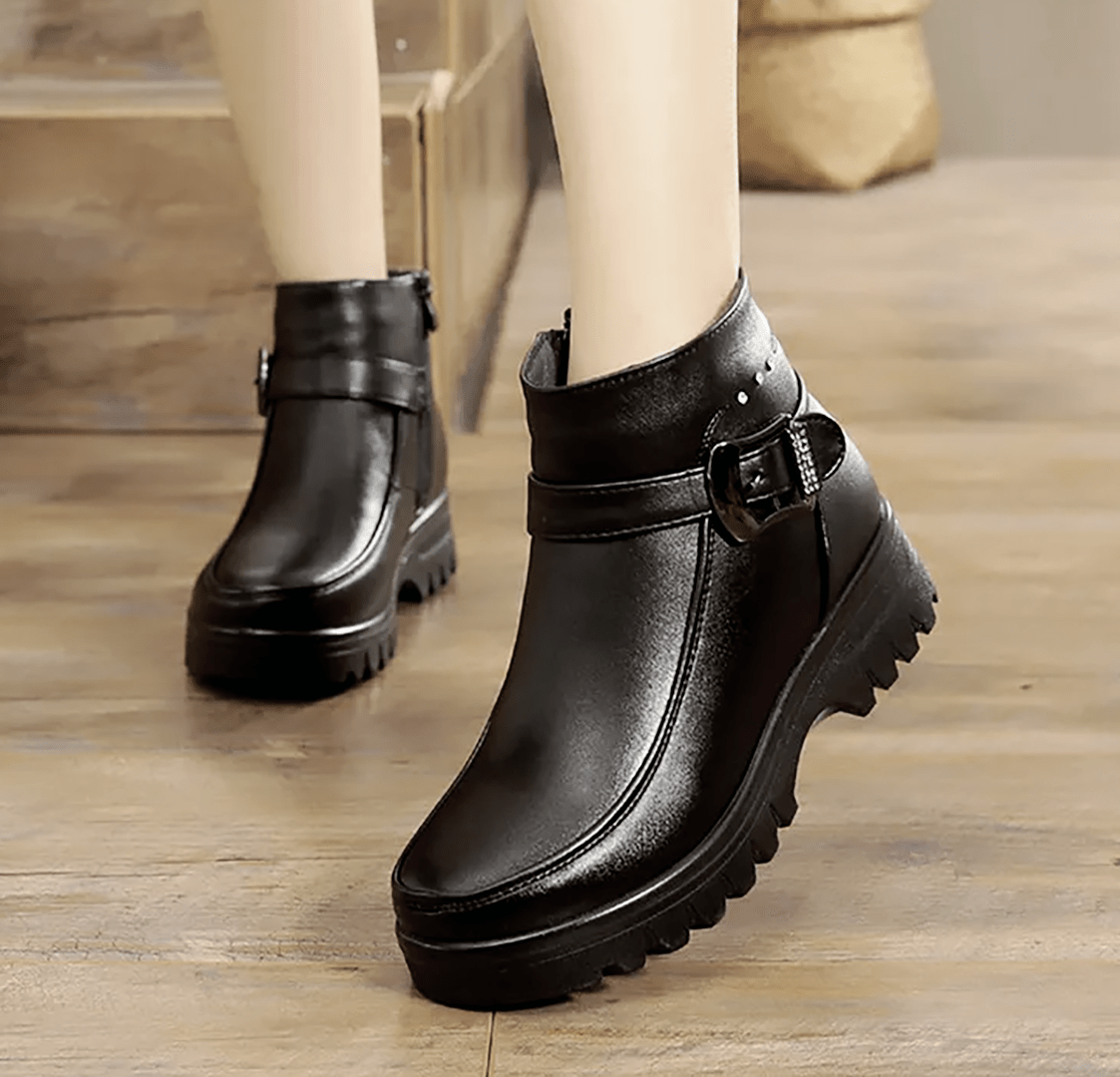 LeatherLuxe™ Leather Boots with Wool Comfort Midnight Black / 4 Boot